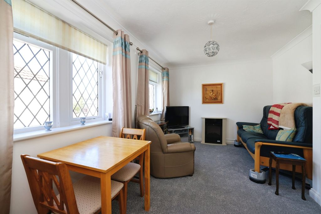 Property photo 3 of 20