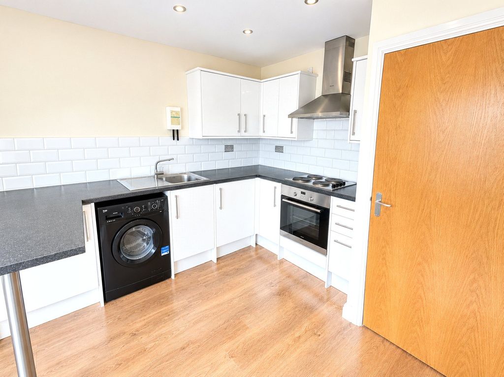 Property photo 1 of 9 Kitchen