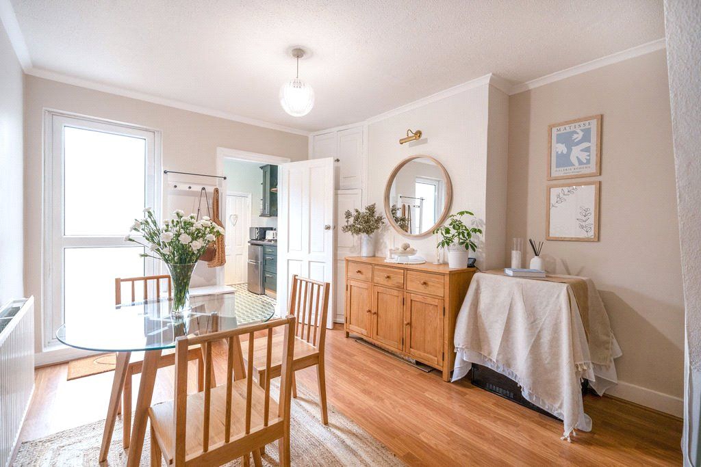 Property photo 1 of 18 Picture No. 11