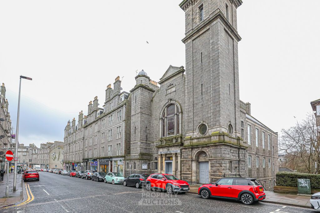 Property photo 1 of 14