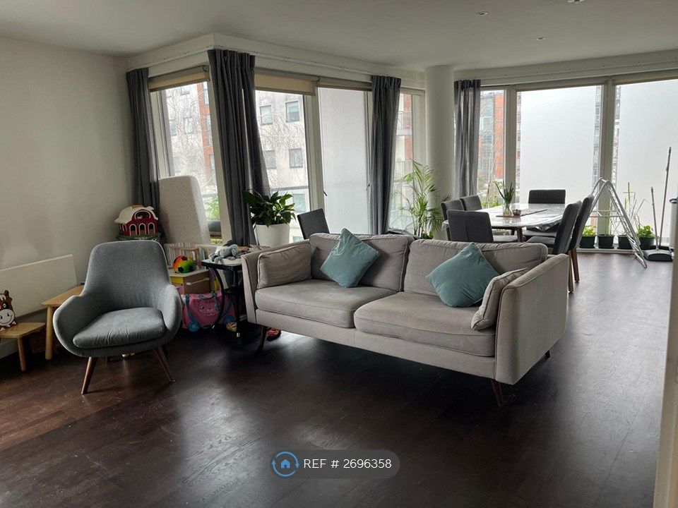 Property photo 1 of 3 Living Room