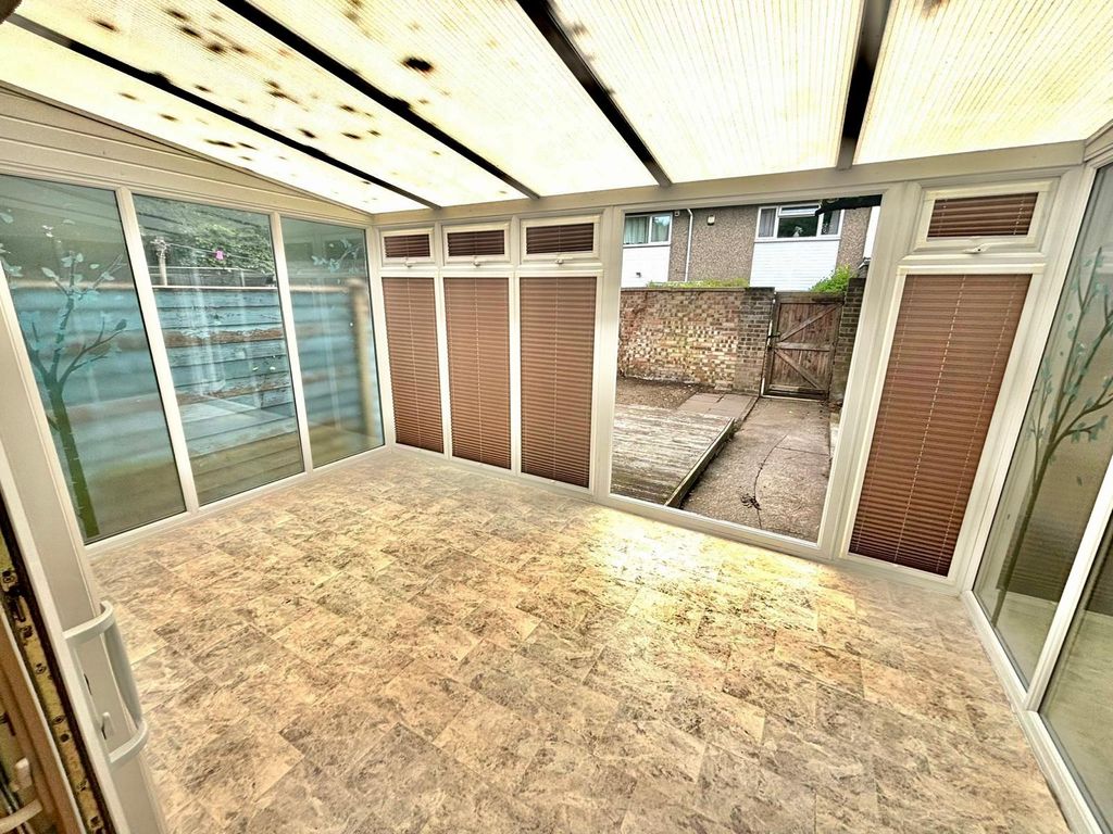 Property photo 3 of 11 Image