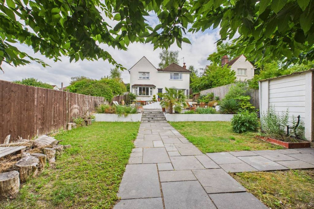 Property photo 2 of 33