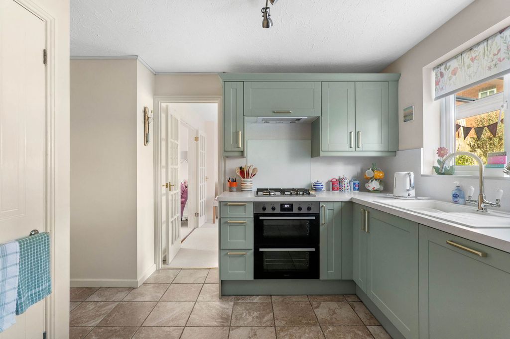 Property photo 2 of 16