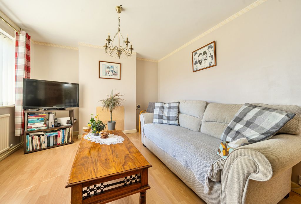 Property photo 2 of 20 1452247-10-69F212...