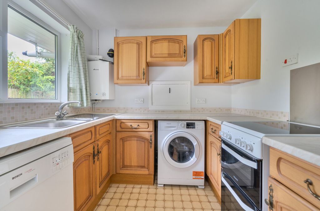 Property photo 3 of 13 1446181-7-69Df4F8...