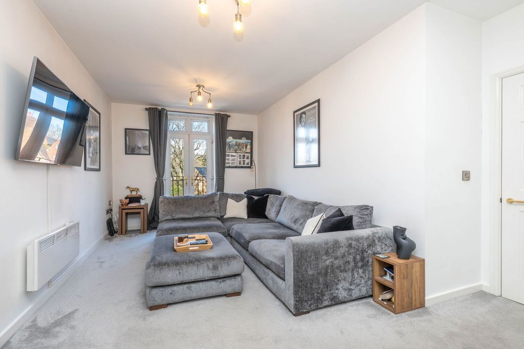 Property photo 2 of 14