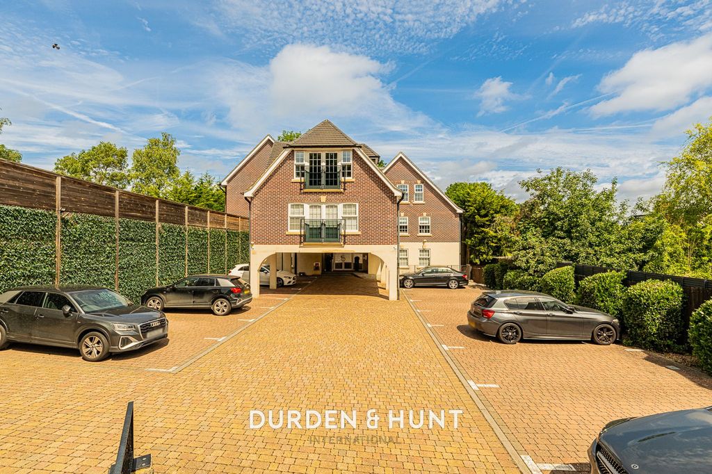 Property photo 1 of 23