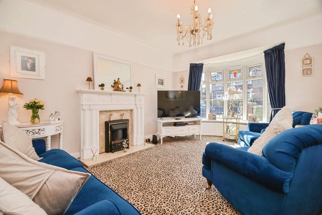 Property photo 2 of 16