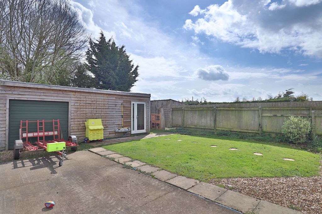 Property photo 3 of 15