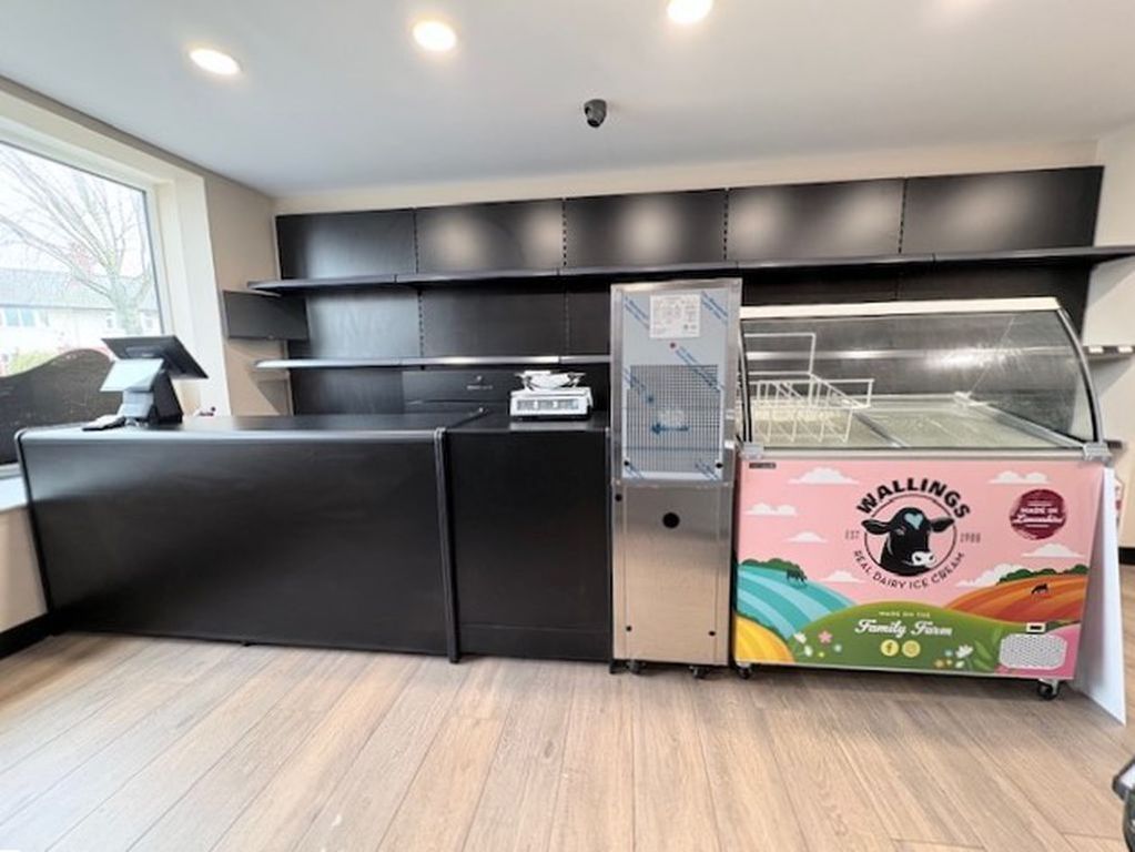 Property photo 3 of 9 Photo 2