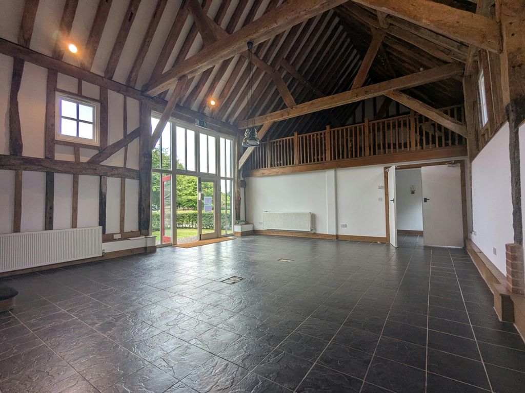 Property photo 2 of 8 1000006536.Jpg