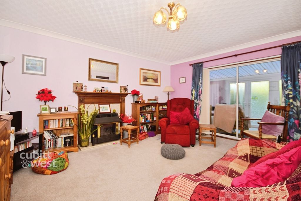 Property photo 2 of 13 9Dedf822-Dsc_0343