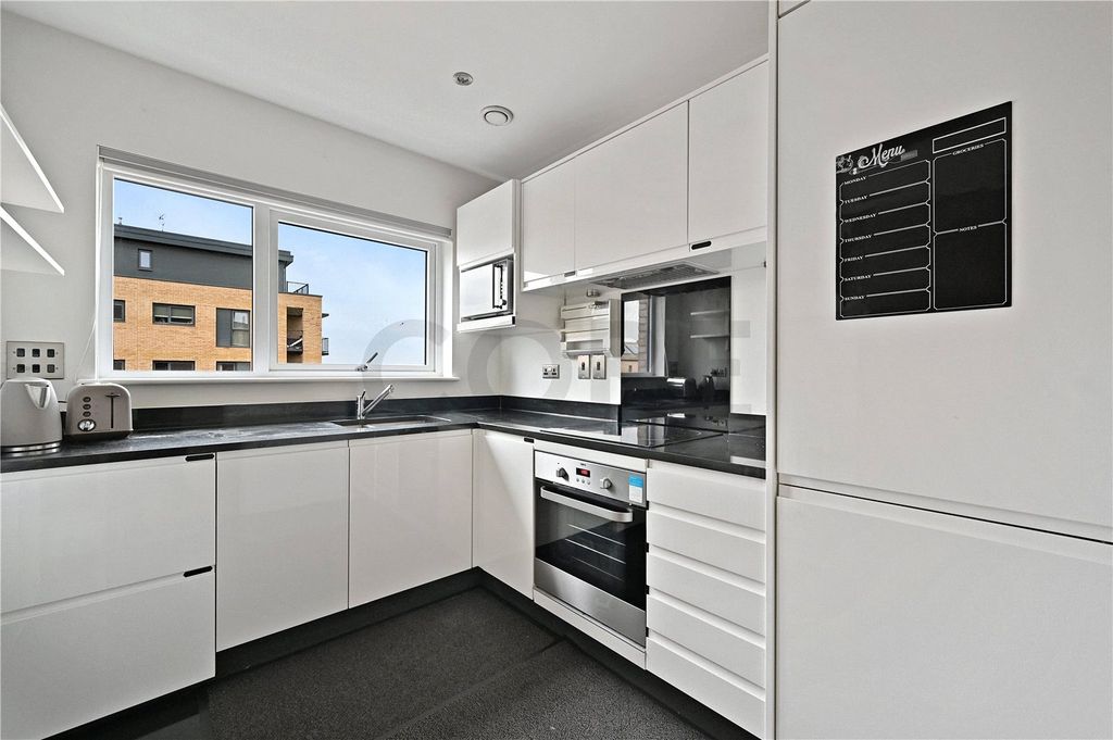 Property photo 3 of 12 Picture No. 11