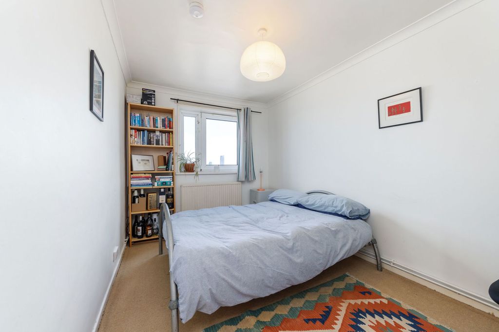 Property photo 2 of 8