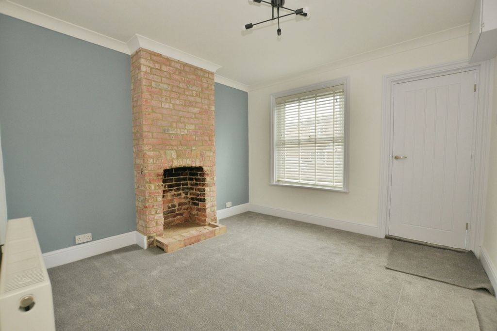 Property photo 2 of 15 Pbox-Img.Jpg