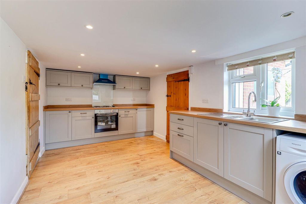 Property photo 2 of 45 08.Jpg