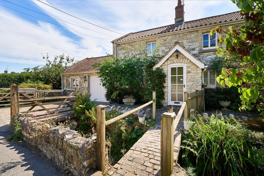 Property photo 1 of 24