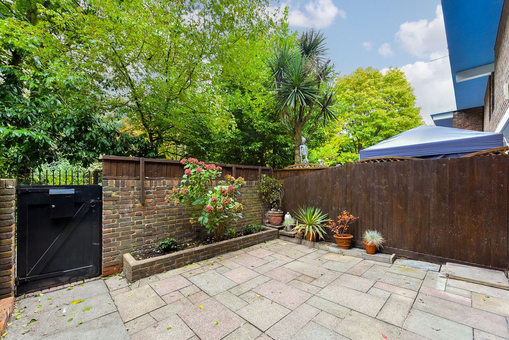 Property photo 2 of 14