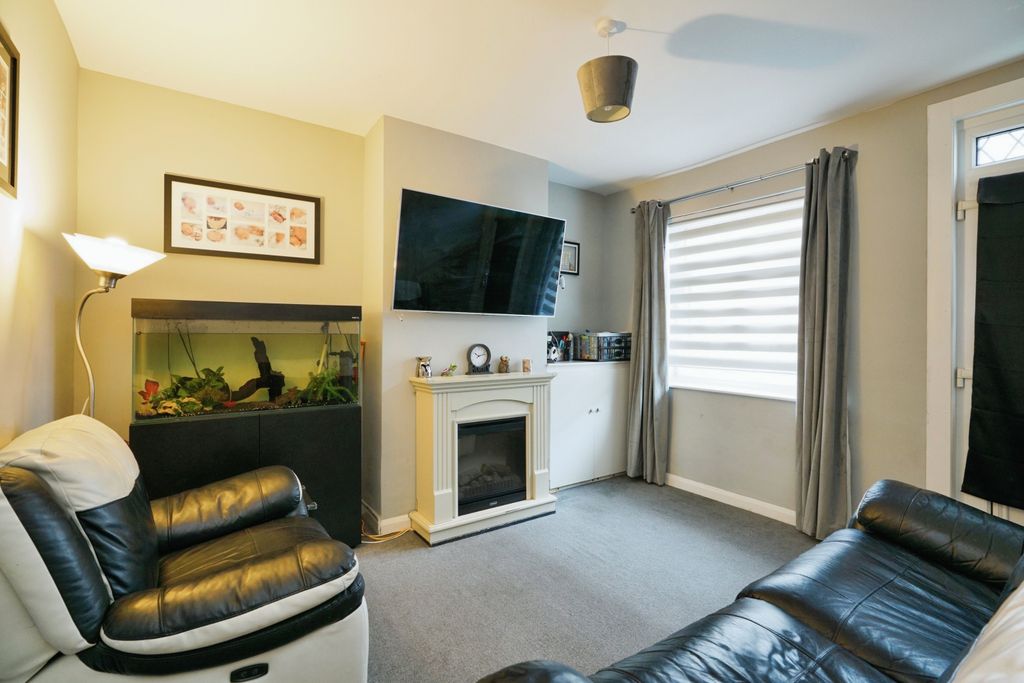 Property photo 3 of 17 Photography