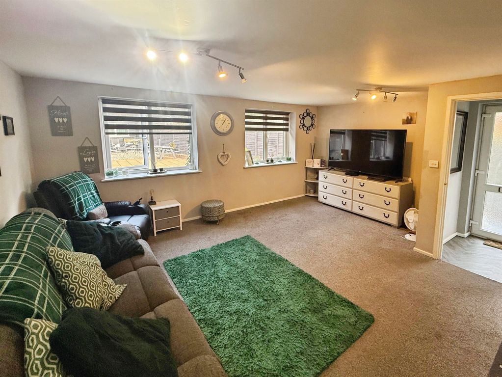 Property photo 2 of 22