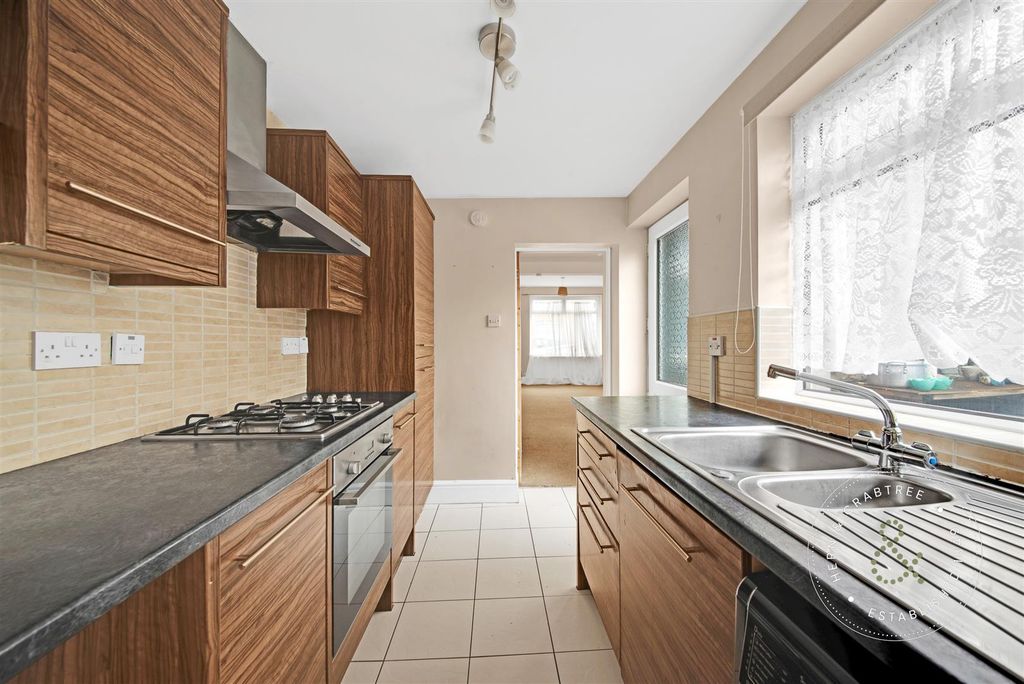 Property photo 2 of 22 Rudry-Street-14.Jpg