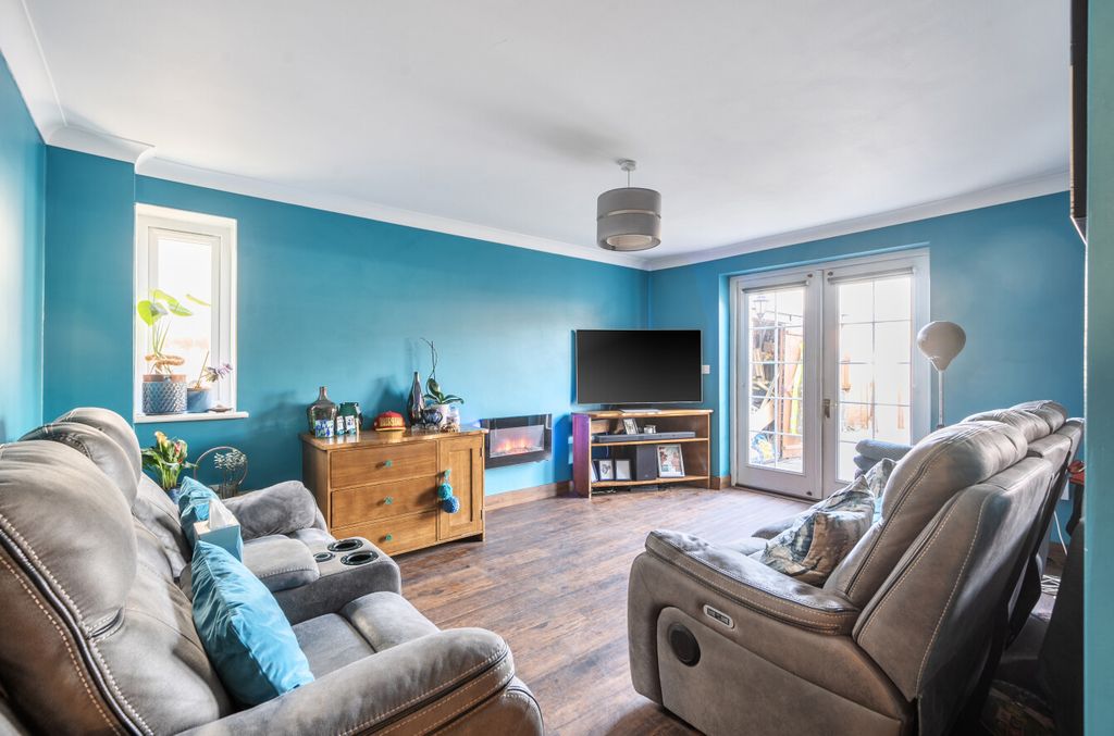 Property photo 2 of 16 1437971-1-69d6176...