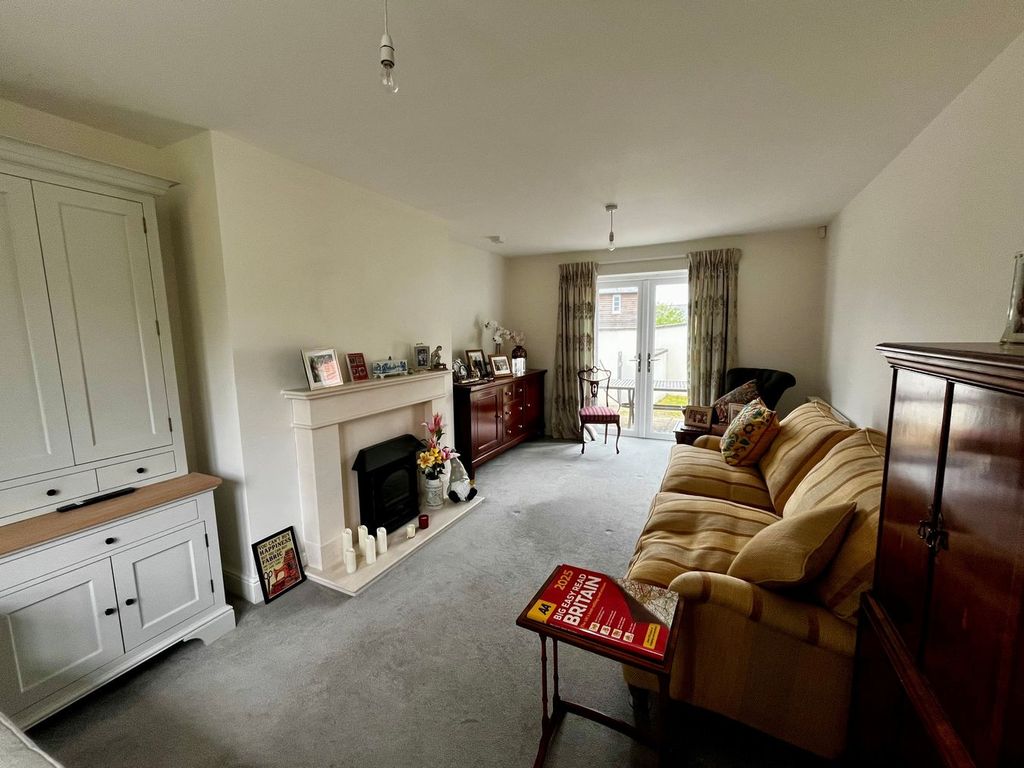 Property photo 3 of 18