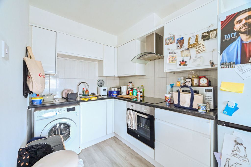 Property photo 2 of 9