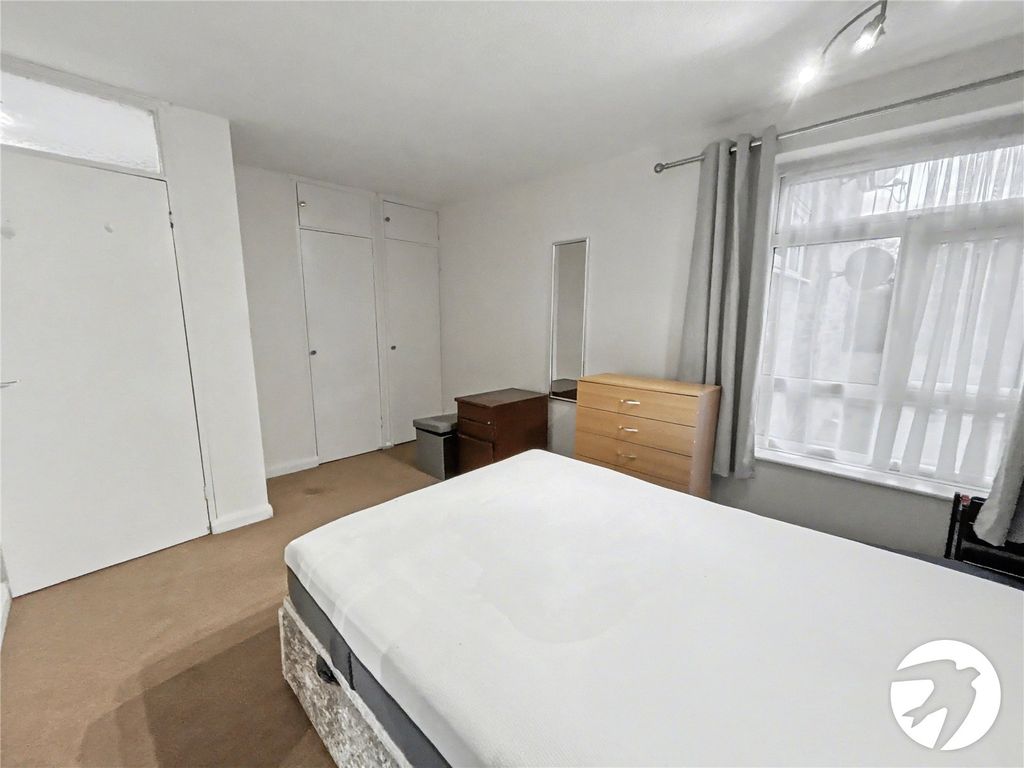 Property photo 3 of 23 Picture No. 05