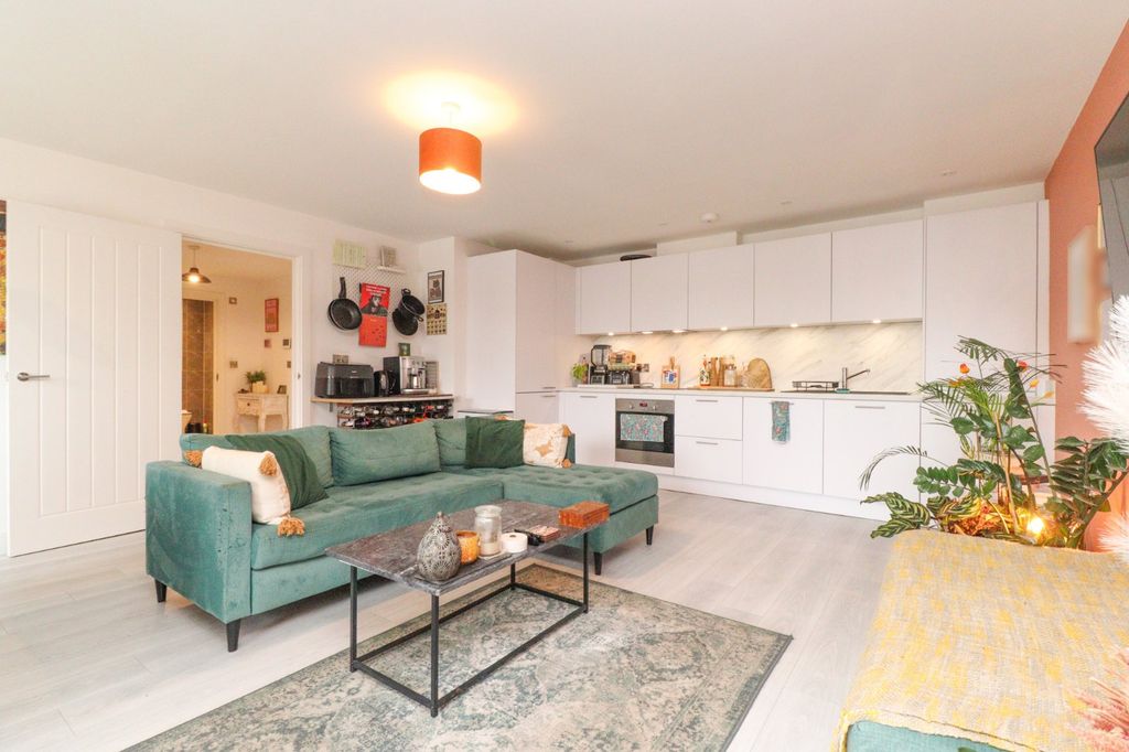 Property photo 2 of 12 Picture 2