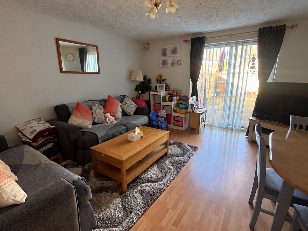 Property photo 2 of 9