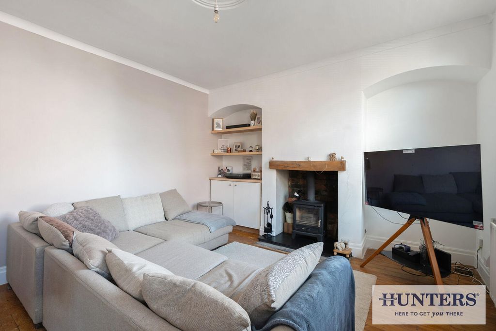 Property photo 3 of 14 Living Room