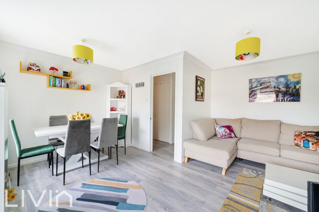 Property photo 3 of 11 Photo 5