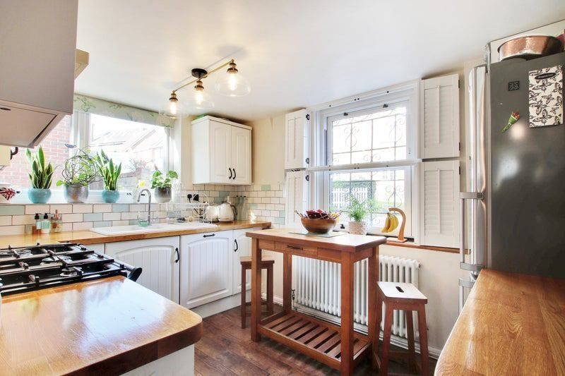 Property photo 3 of 4 Kitchen