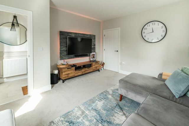 Property photo 3 of 14 Living Room