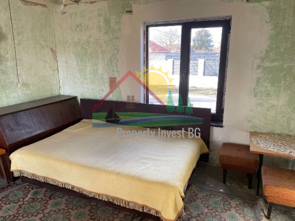 Property photo 2 of 6