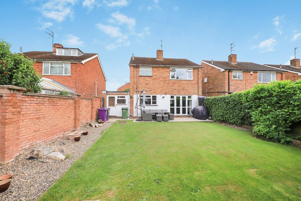 Property photo 2 of 16