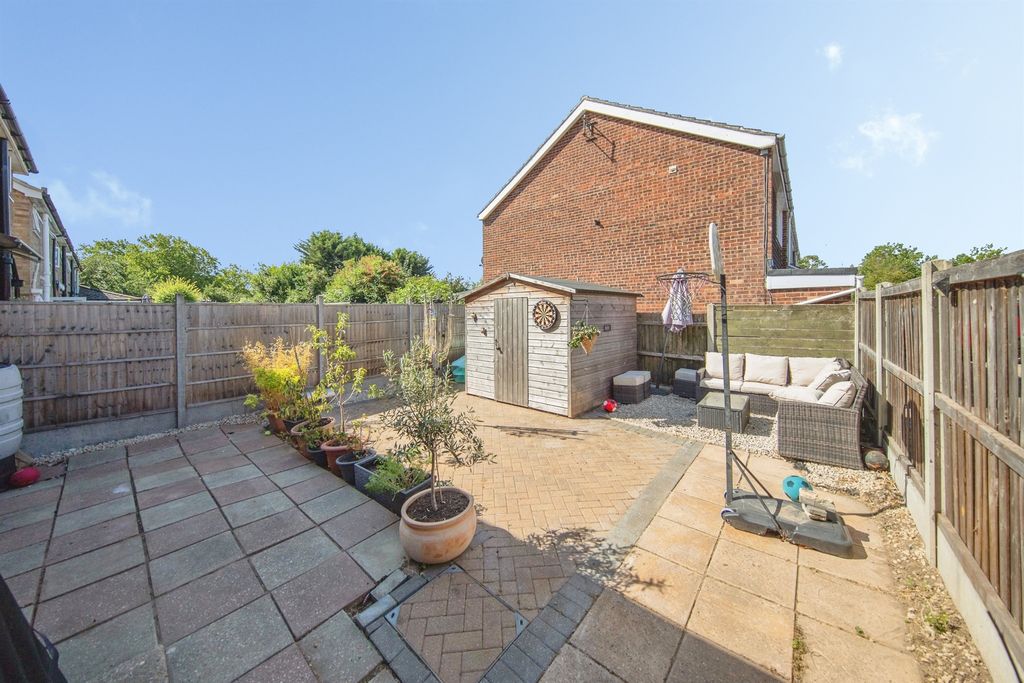Property photo 3 of 12