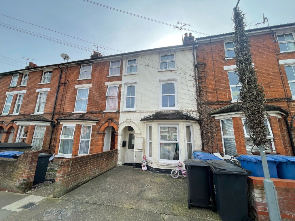 Property photo 1 of 5 Outside Front