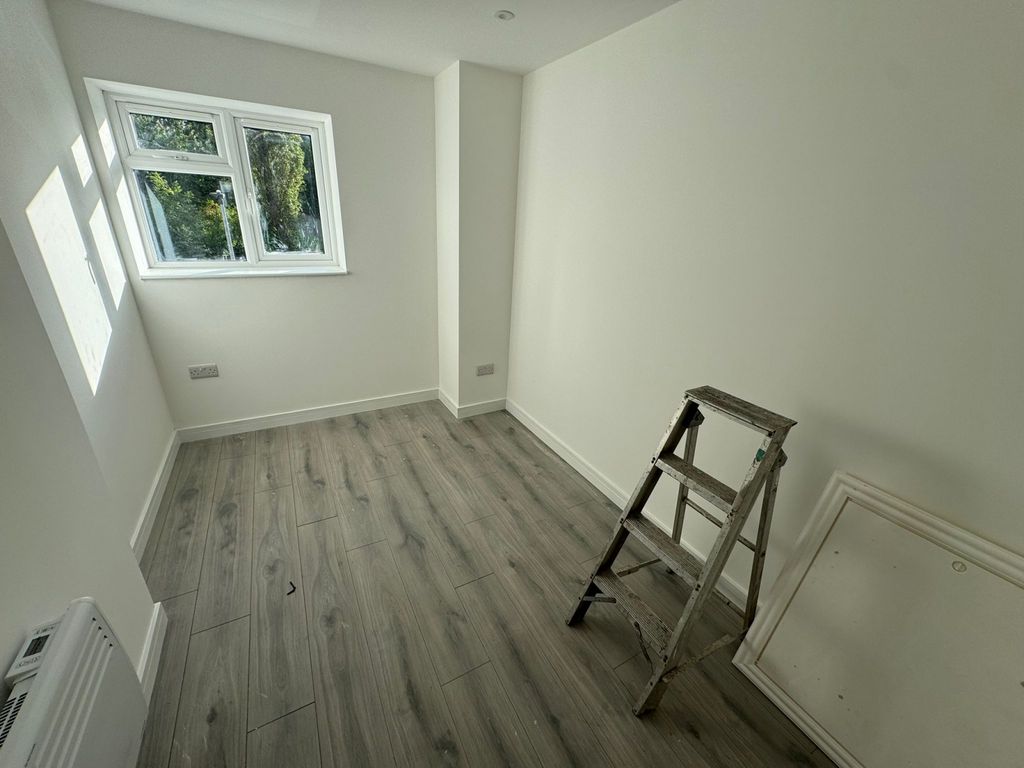 Property photo 2 of 4 Gallery