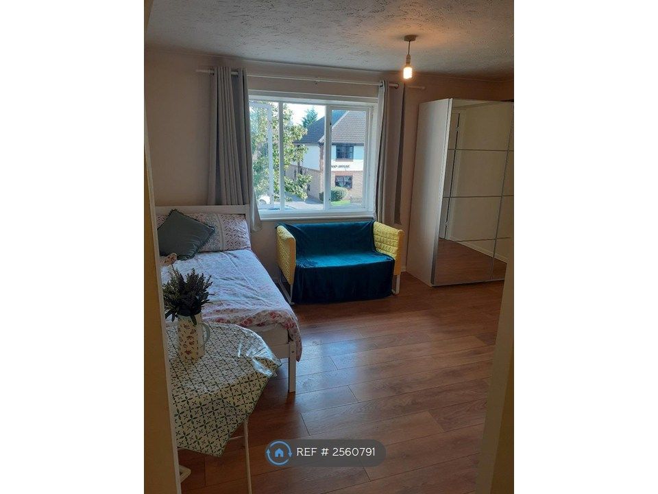 Property photo 1 of 7 Main Room
