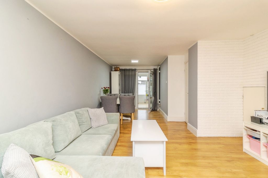 Property photo 2 of 24 Pbox-Img.Jpg