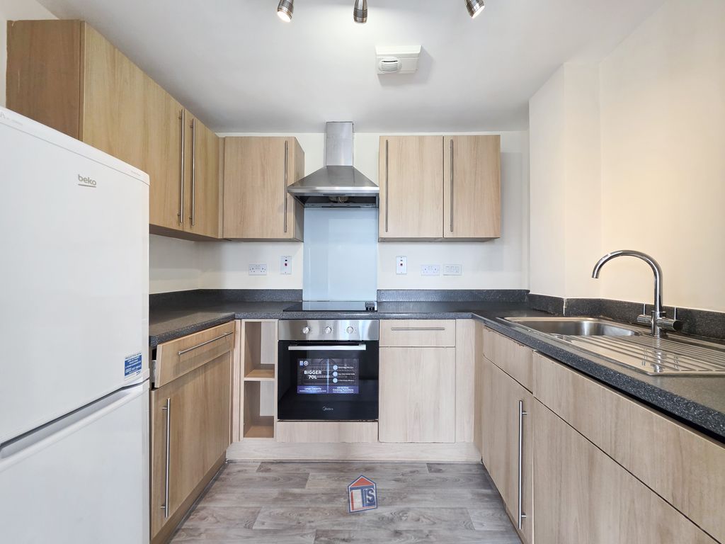 Property photo 2 of 6 Kitchen 