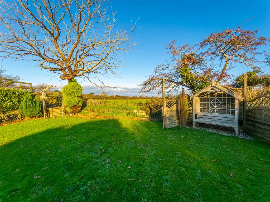 Property photo 2 of 42 Sunny Villa, Breage-40.Jpg