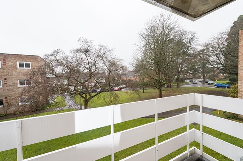 Property photo 3 of 10 Balcony