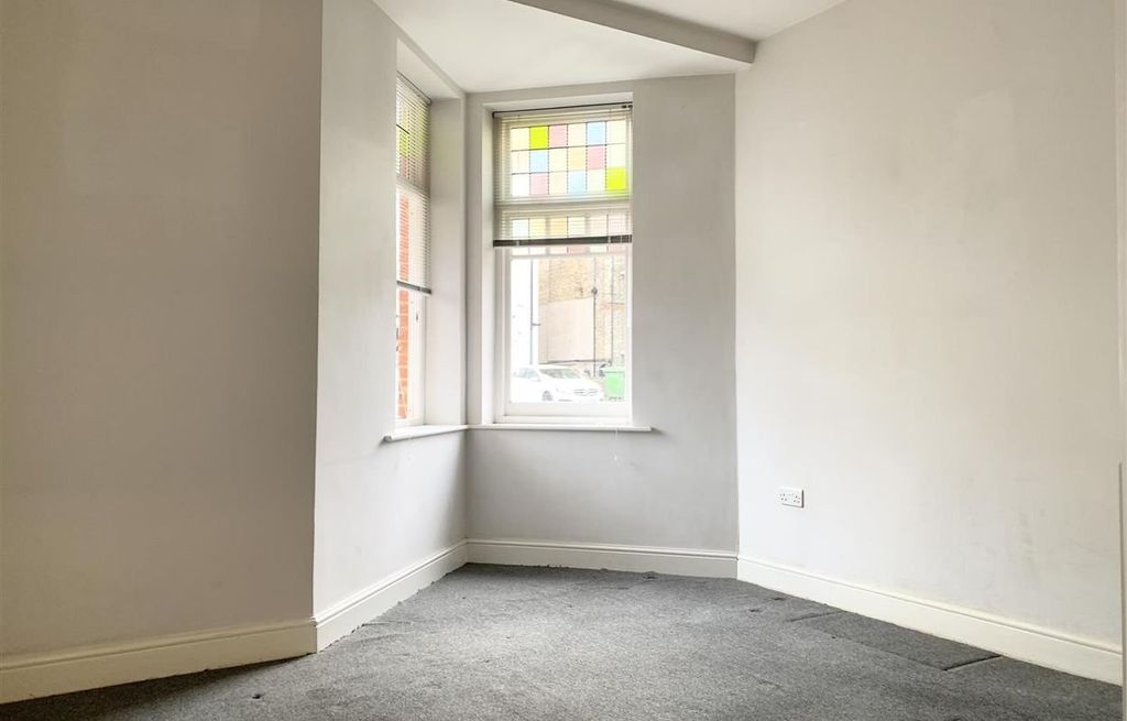 Property photo 2 of 5 Picture 2