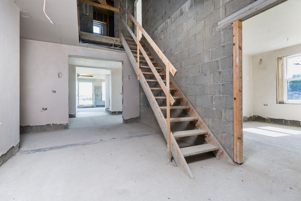 Property photo 3 of 63