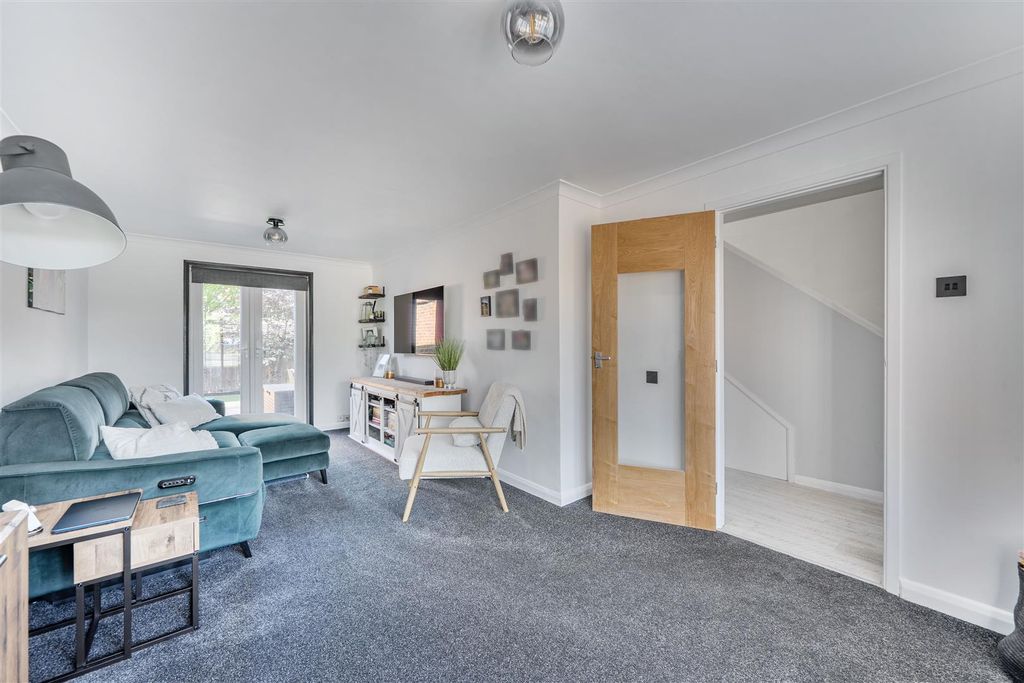 Property photo 2 of 19 1446164-19-69Eb39335d7Cf.Jpg