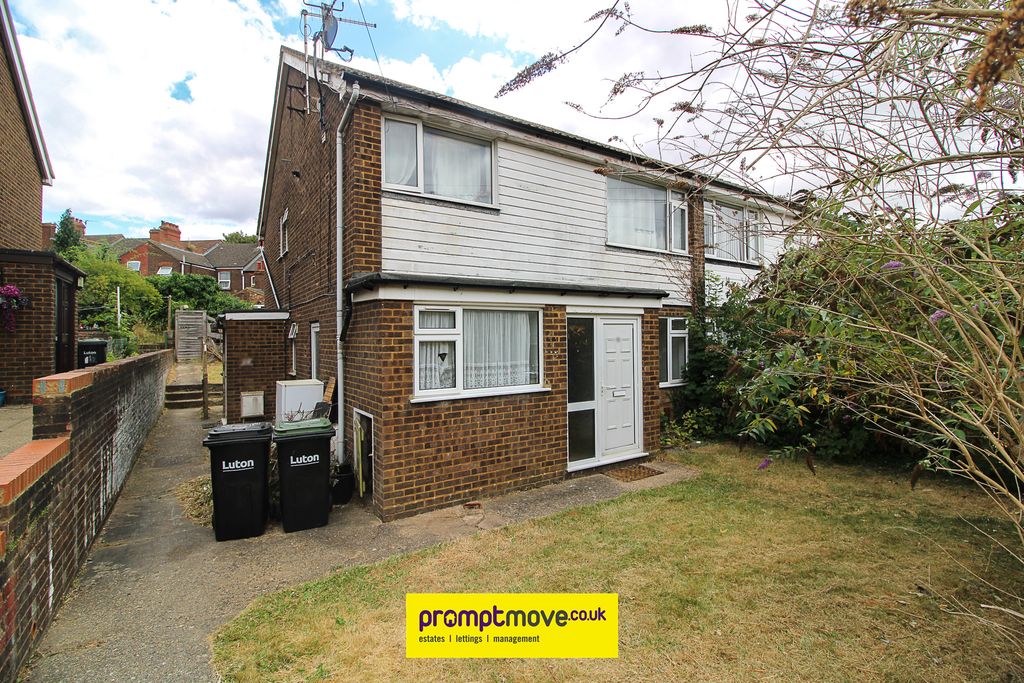 Property photo 1 of 11 Na